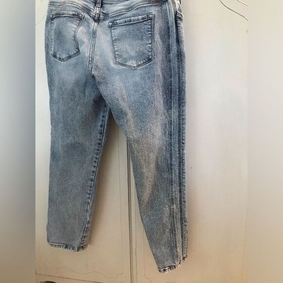 KanCan Stone Wash Stretch Denim Distressed  Jeans Side Seam Detail Size 13/30 - Picture 9 of 10